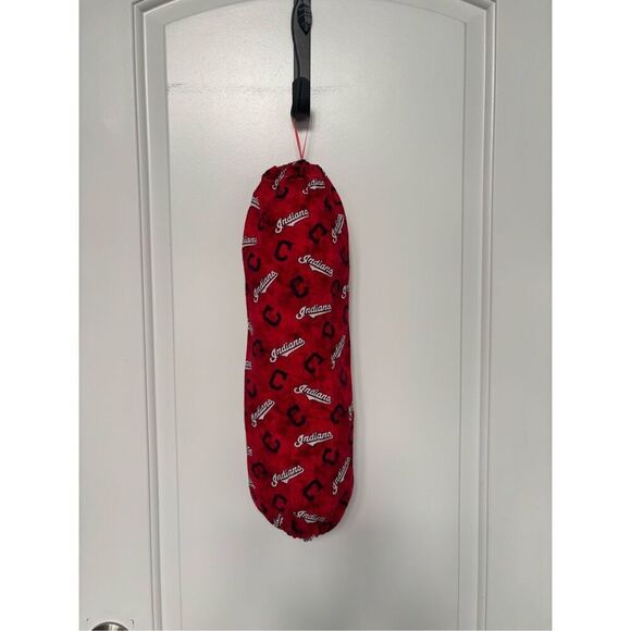 Handmade Plastic Bag Holder- Cleveland Indians - Picture 1 of 1
